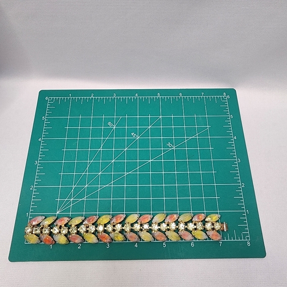 Vintage Kramer Signed Opal Glass Bracelet - Picture 6 of 11